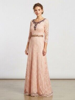 NWOT Custom Made Peach Embellished Lace Evening Dress Size 4/6